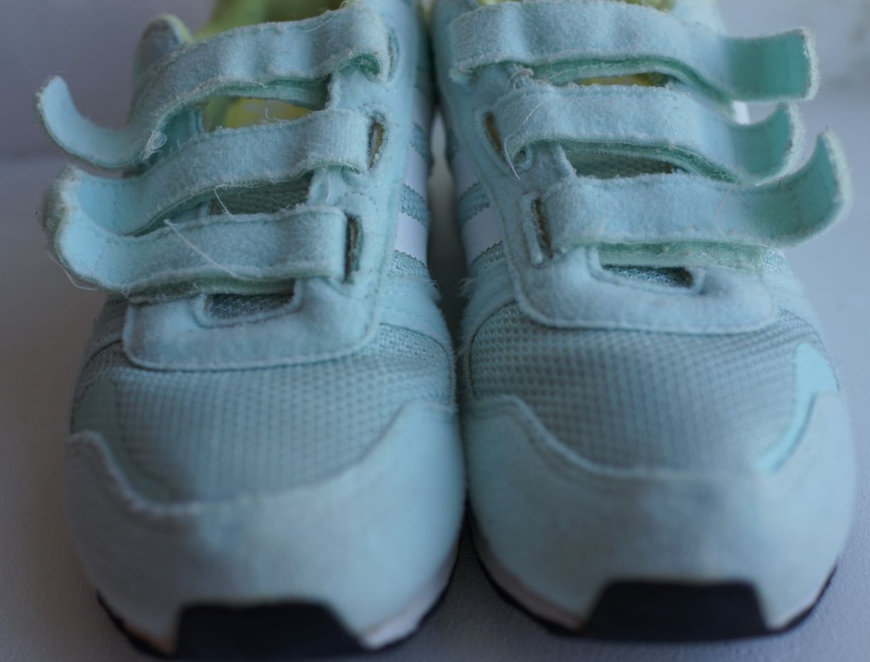 Продам детские кроссовки Adidas, 31,5 и 33,5 размеры