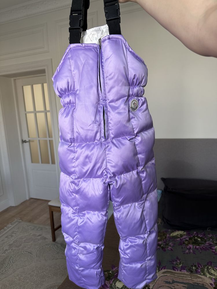 Комбинезон ( куртка и брюки) Moncler на 6 лет