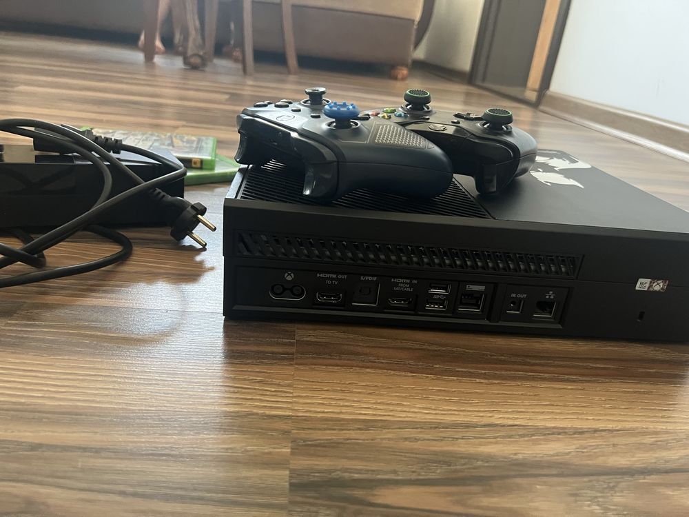 Xbox one прадаю в идеалке