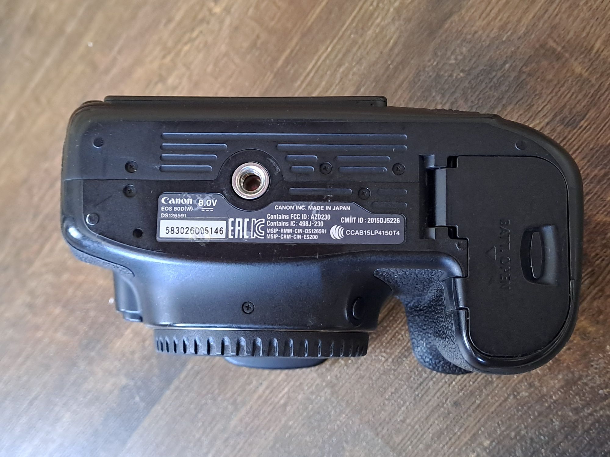 Продам Canon 80D