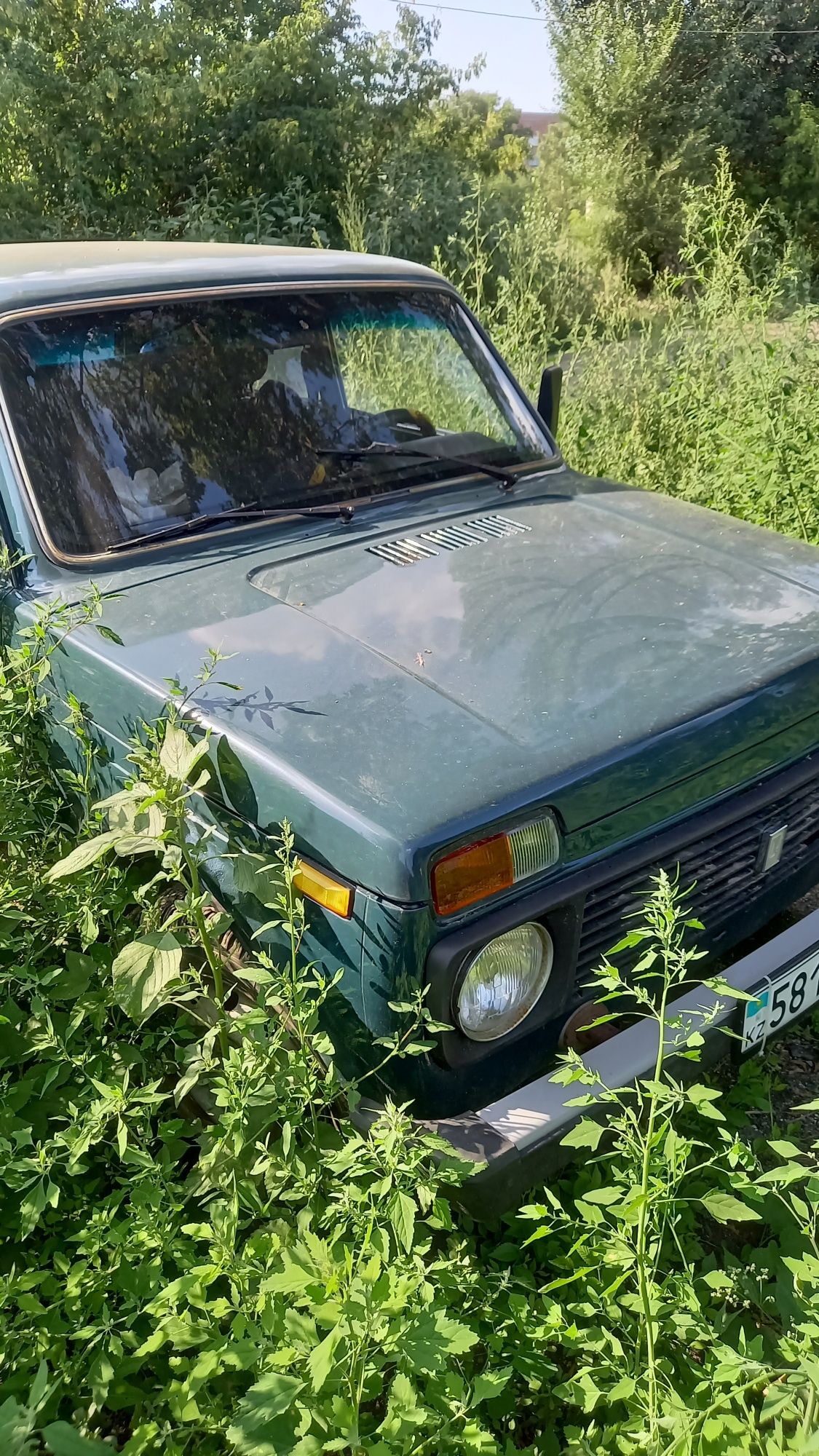 Авто. 2121 нива.