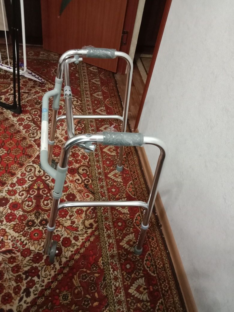 Ходунки для взрослых