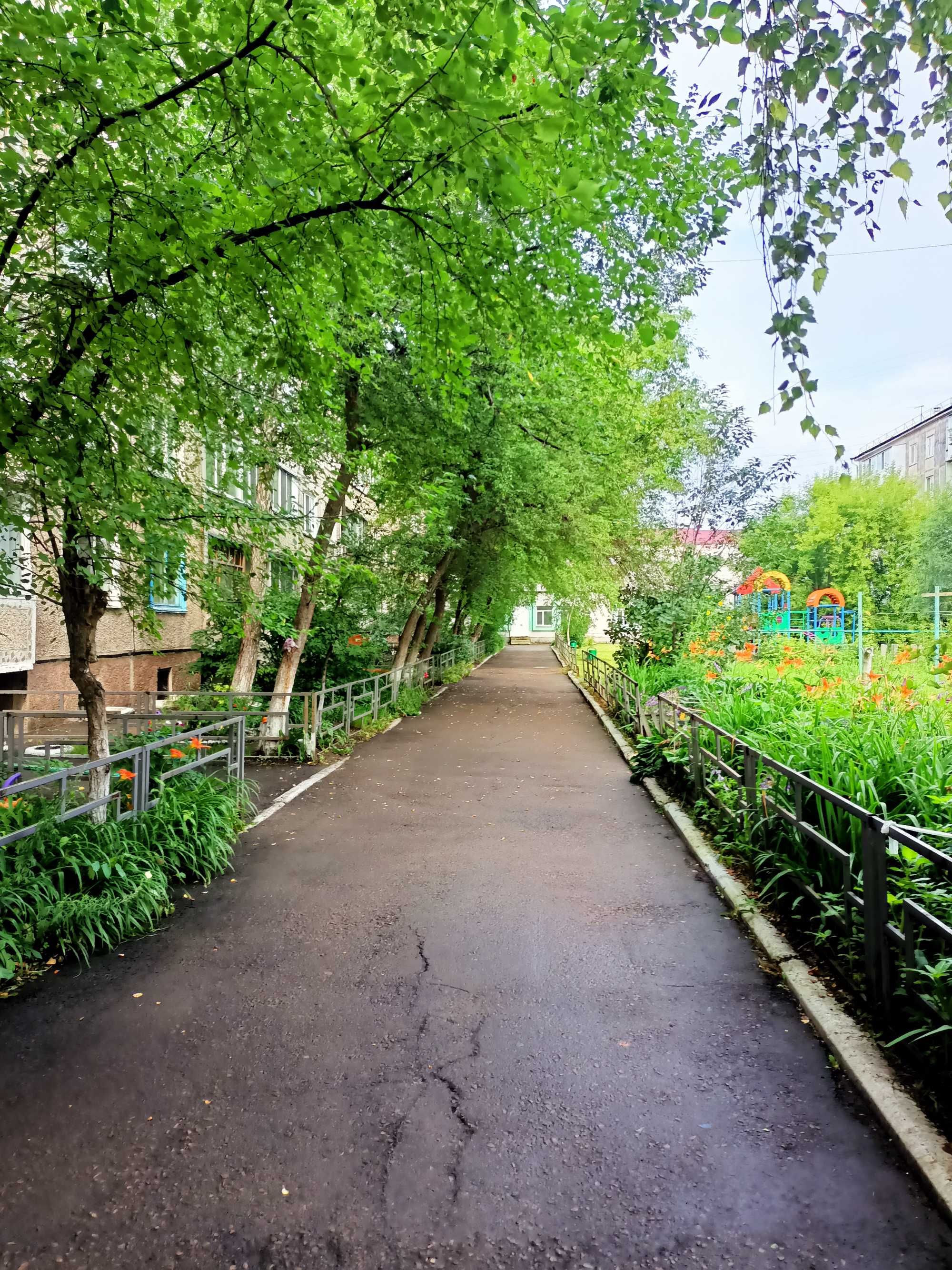 Продам двухкомнатную квартиру ( ленинградка)