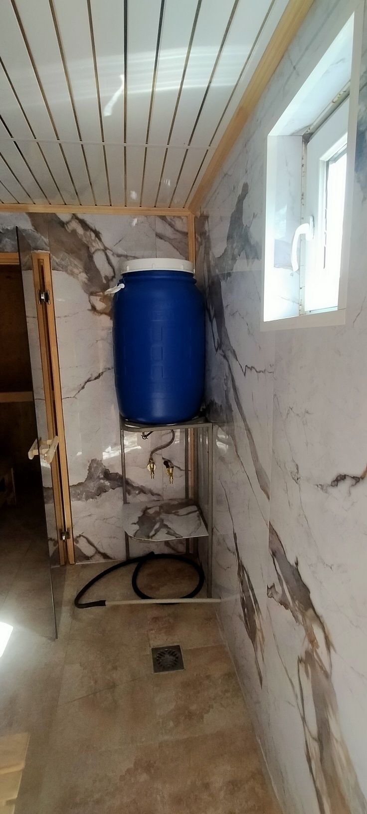 Продам новую баню в контейнере 20