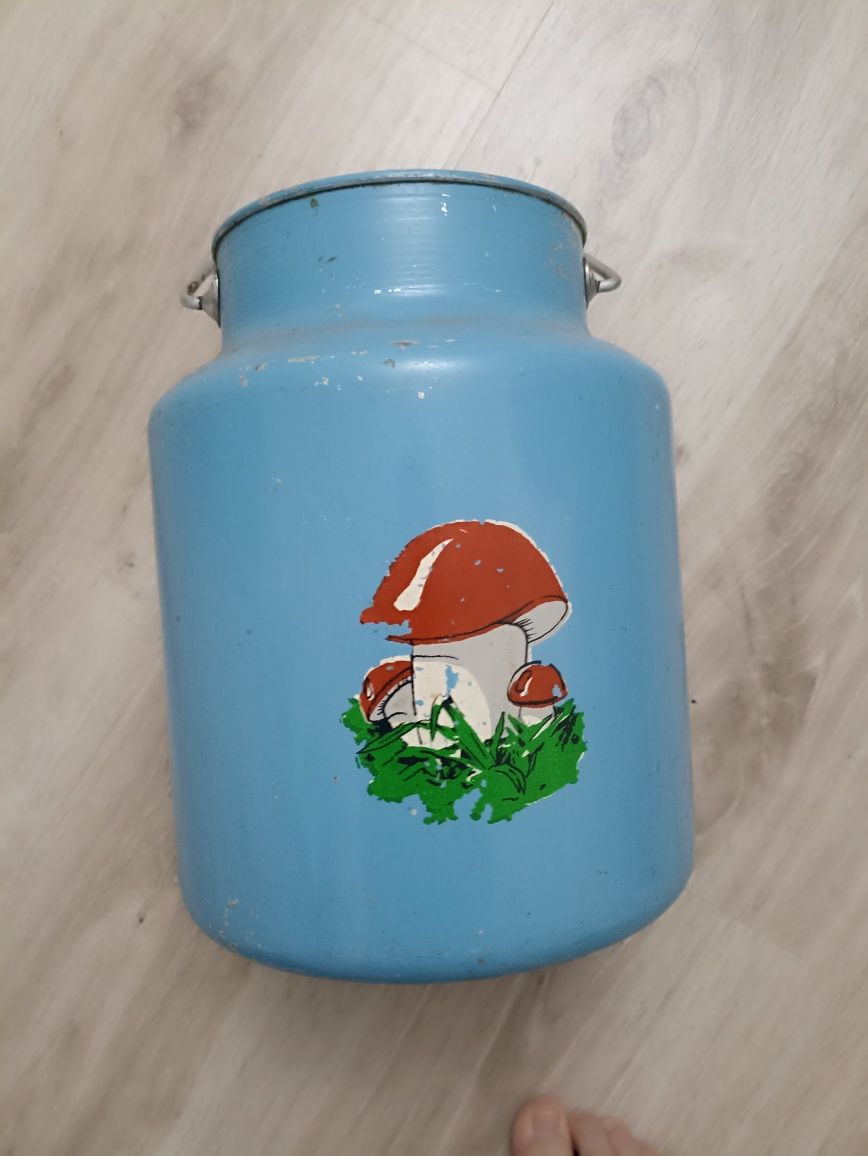 Бидон советский.