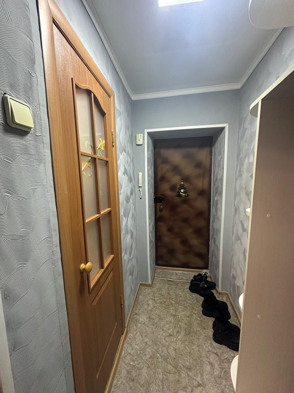 Продам 2 комнатную квартиру в кирпичном доме, район Черемушки 14800