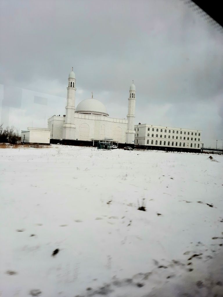 Срочно!!! Одноком квартира 8этаж 42,3кавдратных.метра.Тёплая.сухая.