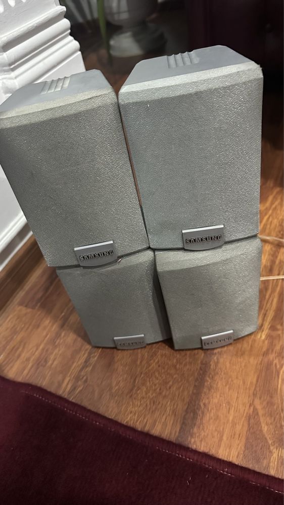 Продам колонки Samsung.
