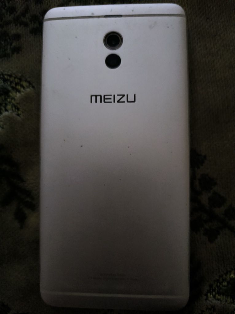 Продам смартфон Meizu M6 Note