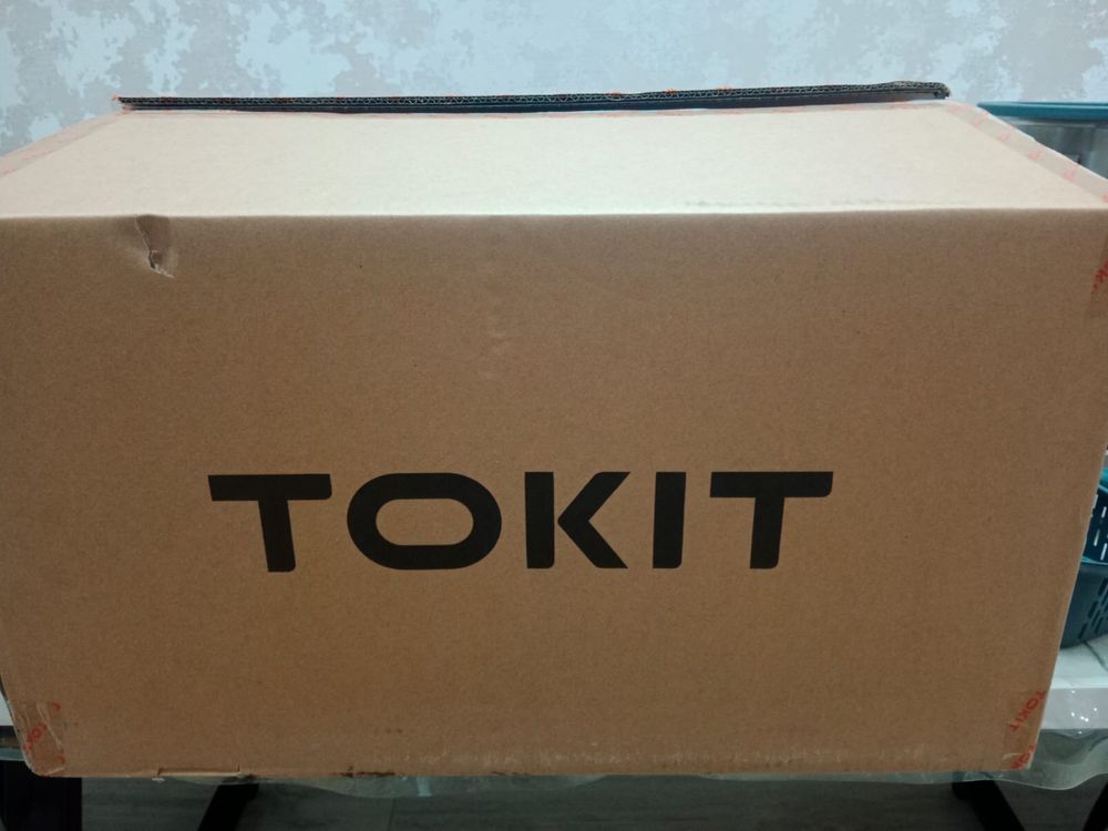 Продам новый кухонный комбайн TOKIT
