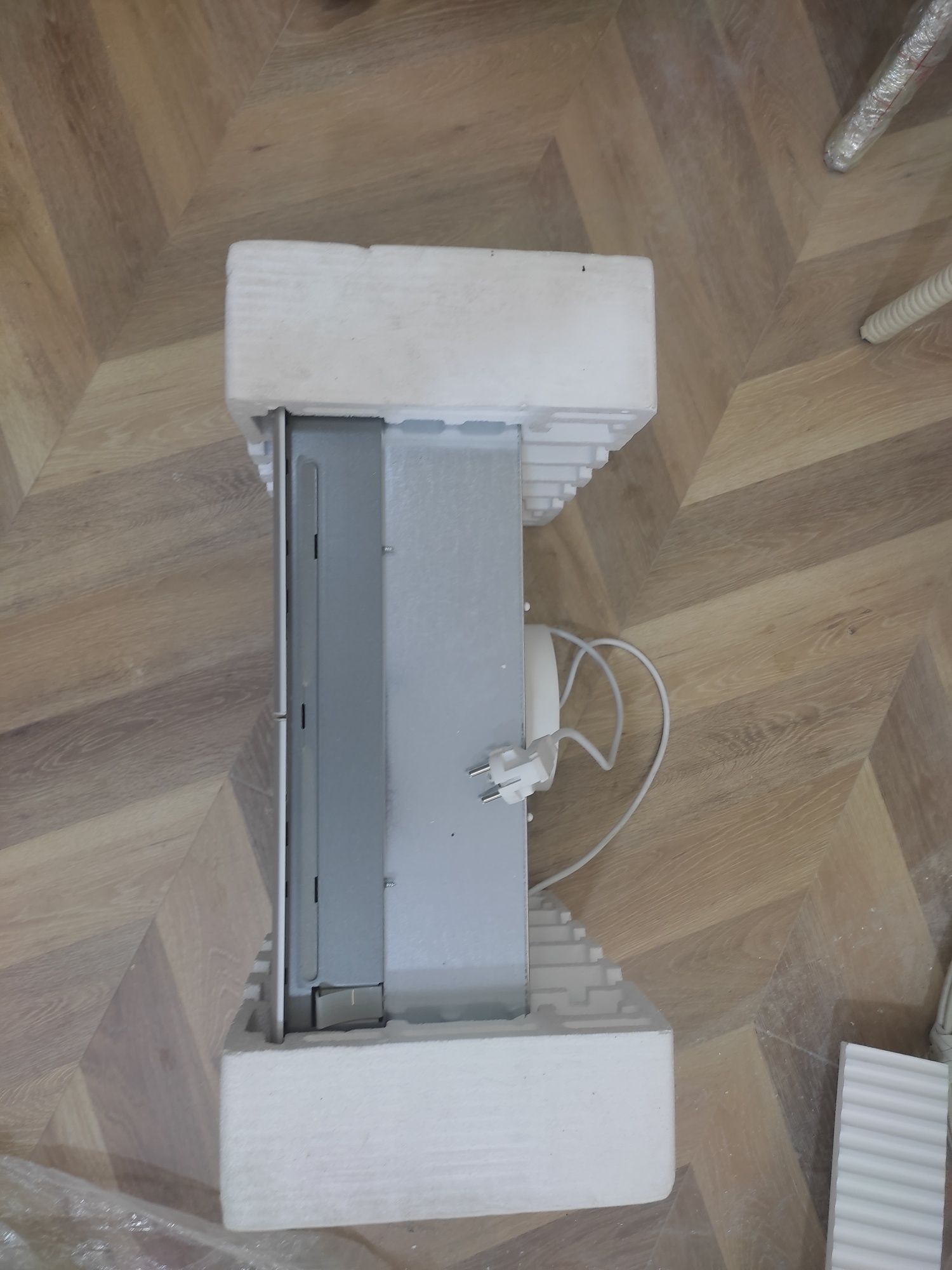 Продается новая вытяжка