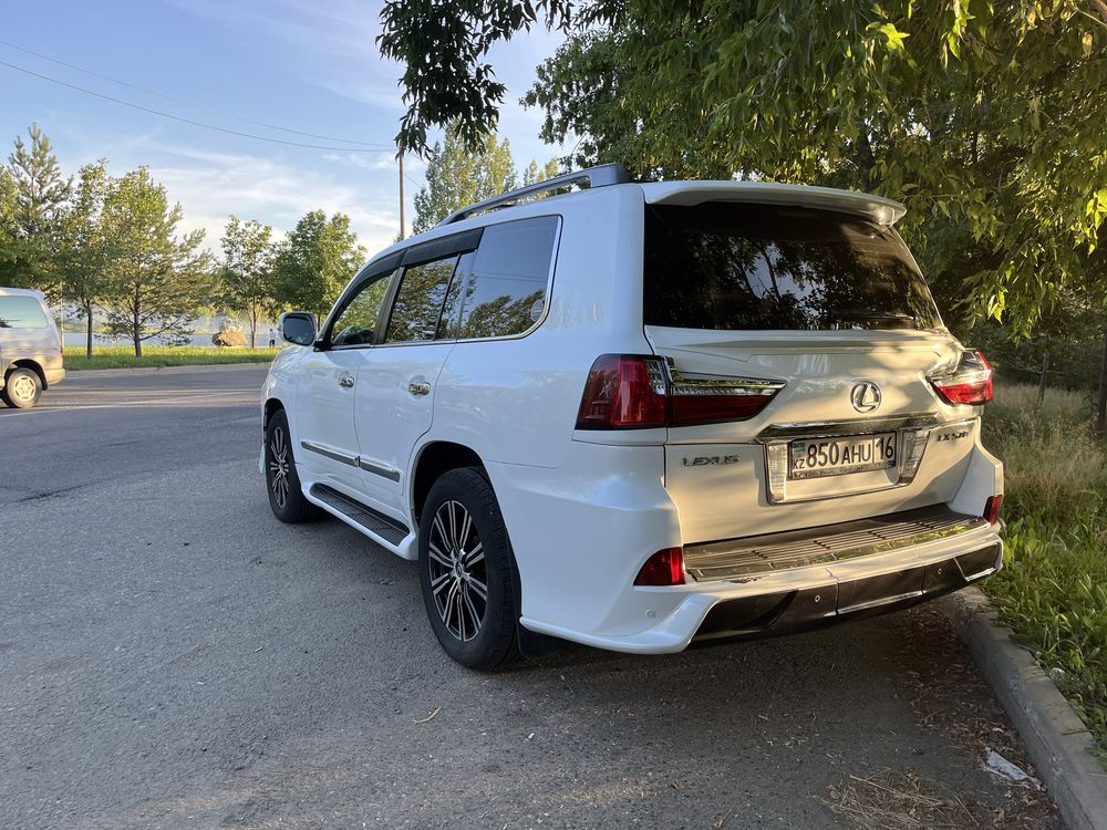 Продам Lexus LX 570
