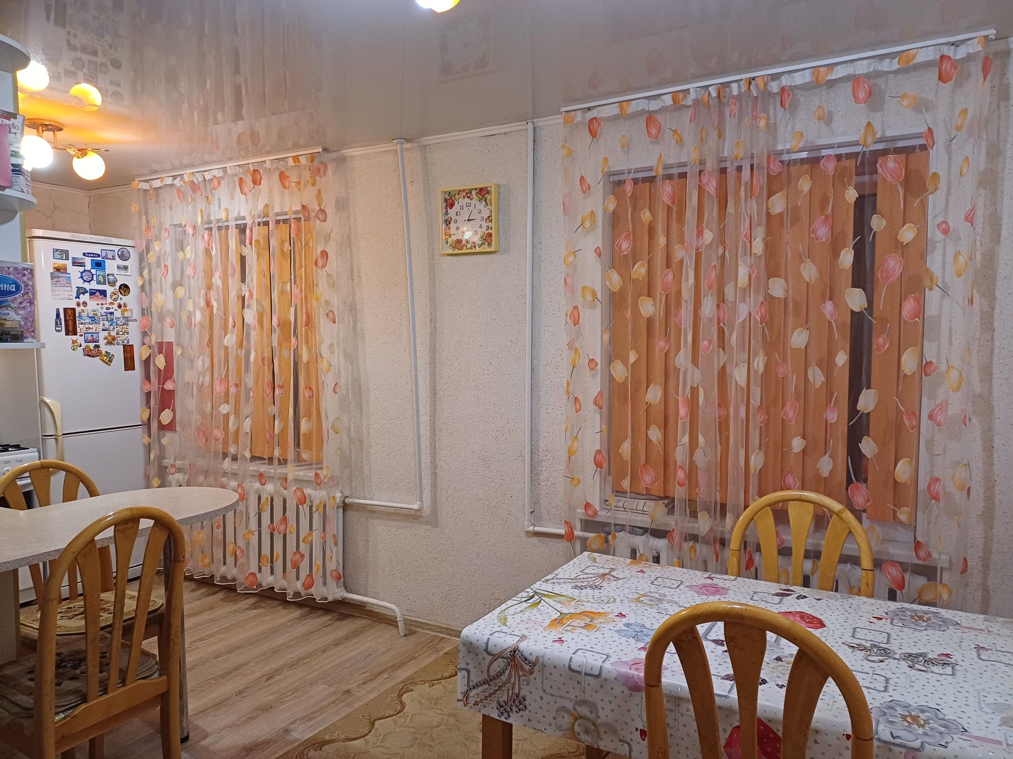 Продаётся 4 ком Квартира  очень уютная, тёплая, заезжай живи, радуйся