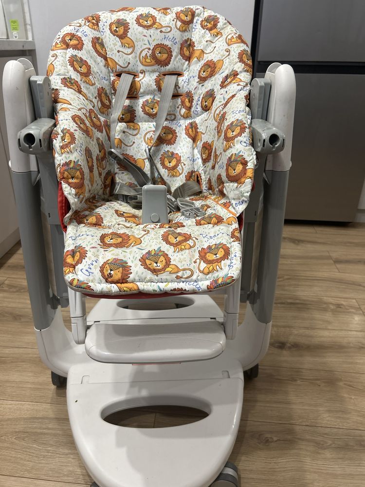 Стульчик Peg-Perego Tatamia Follow Me