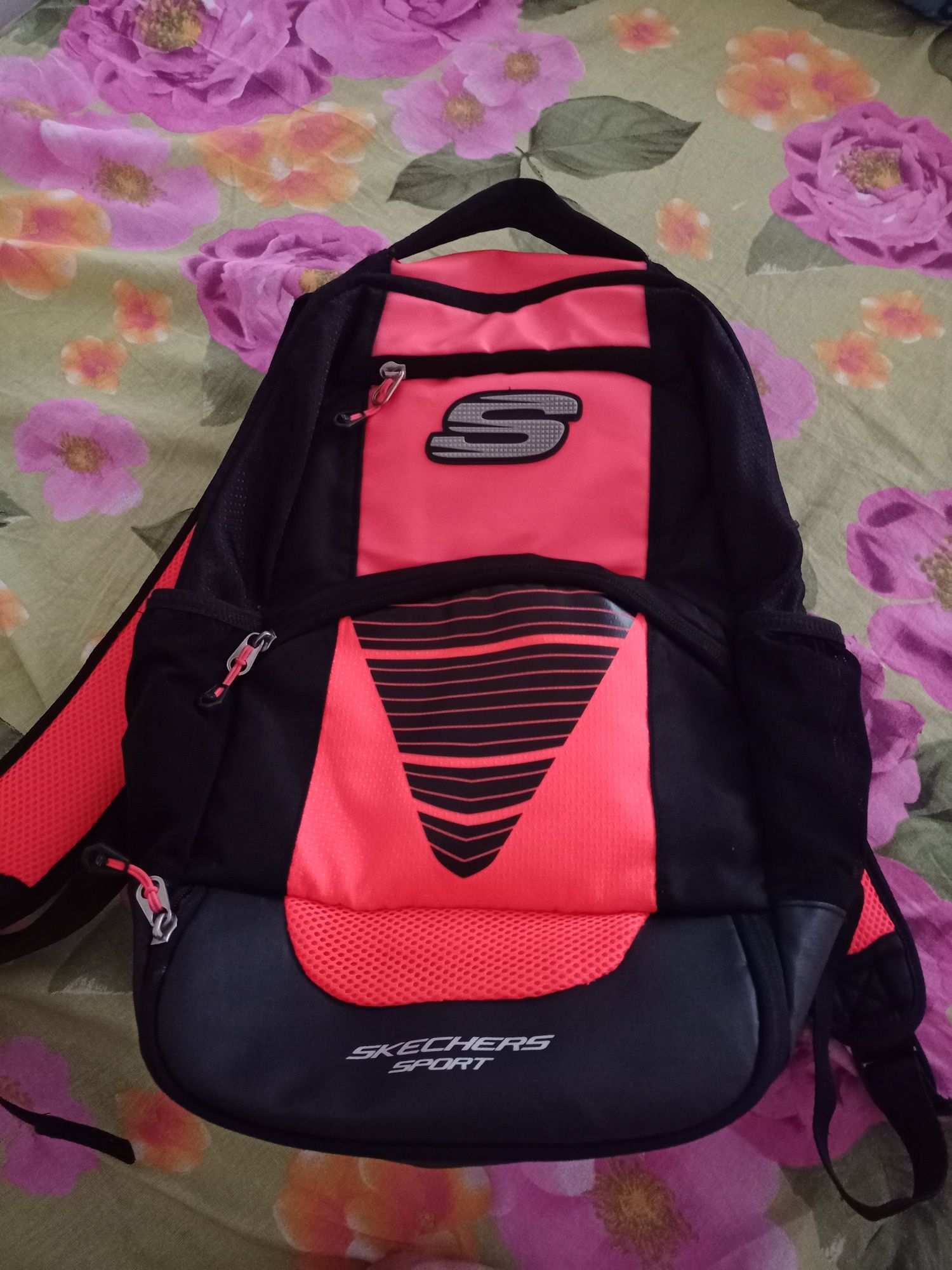 Продам рюкзак Skechers оригинал