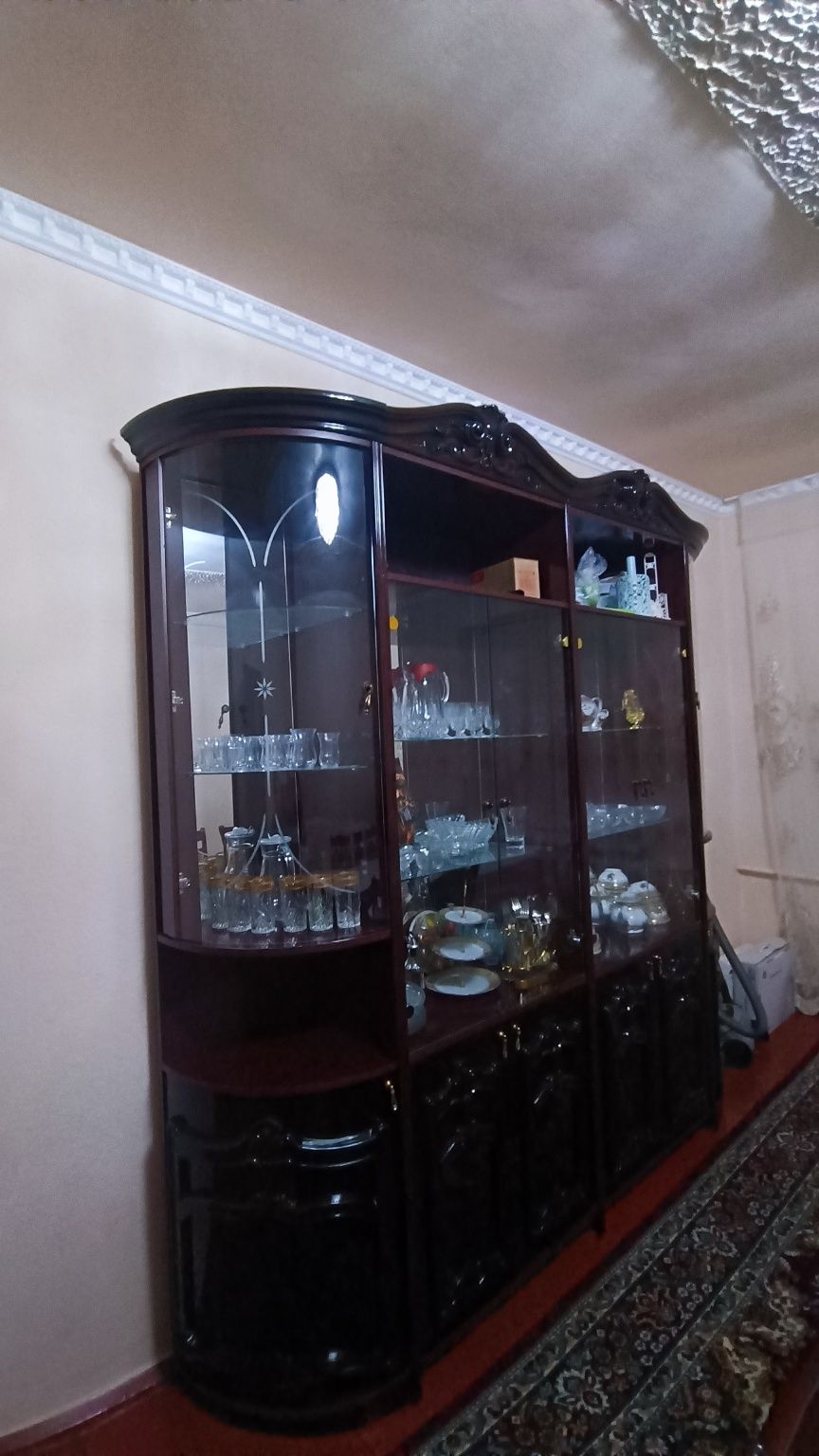 Срочно стол со стульями + горка