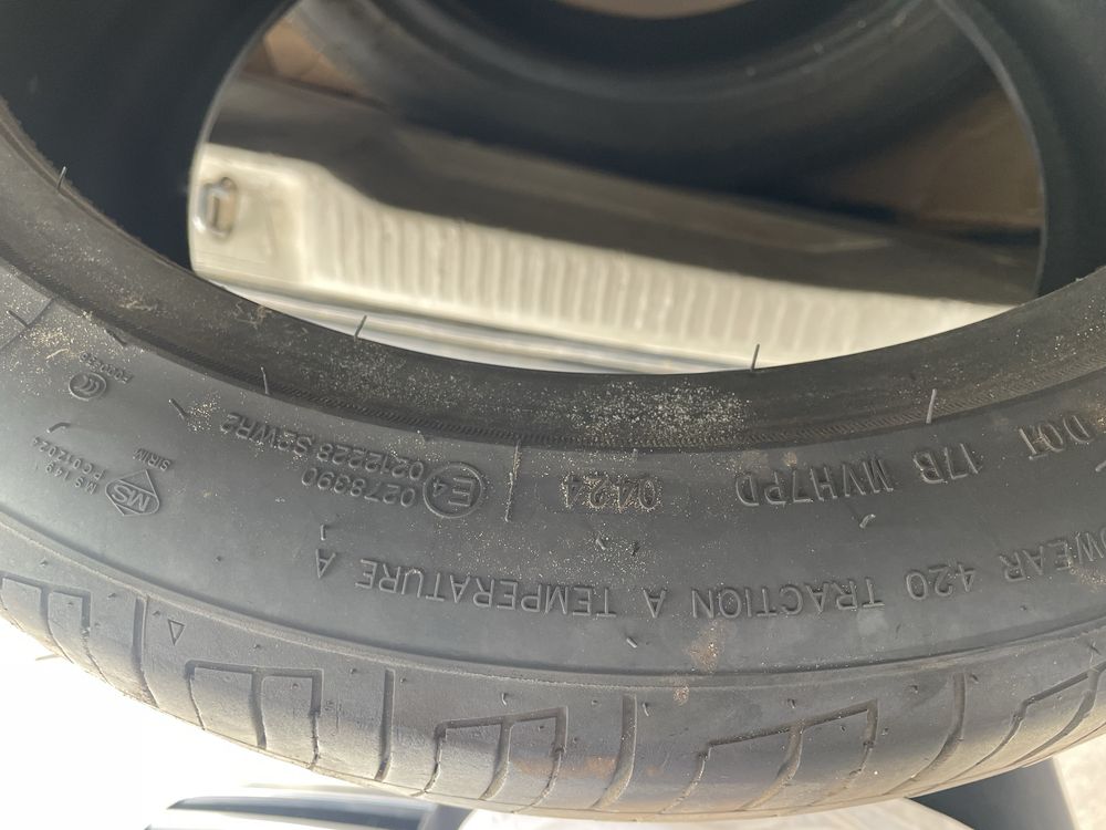 Продам 2 пары шин 245/45/18