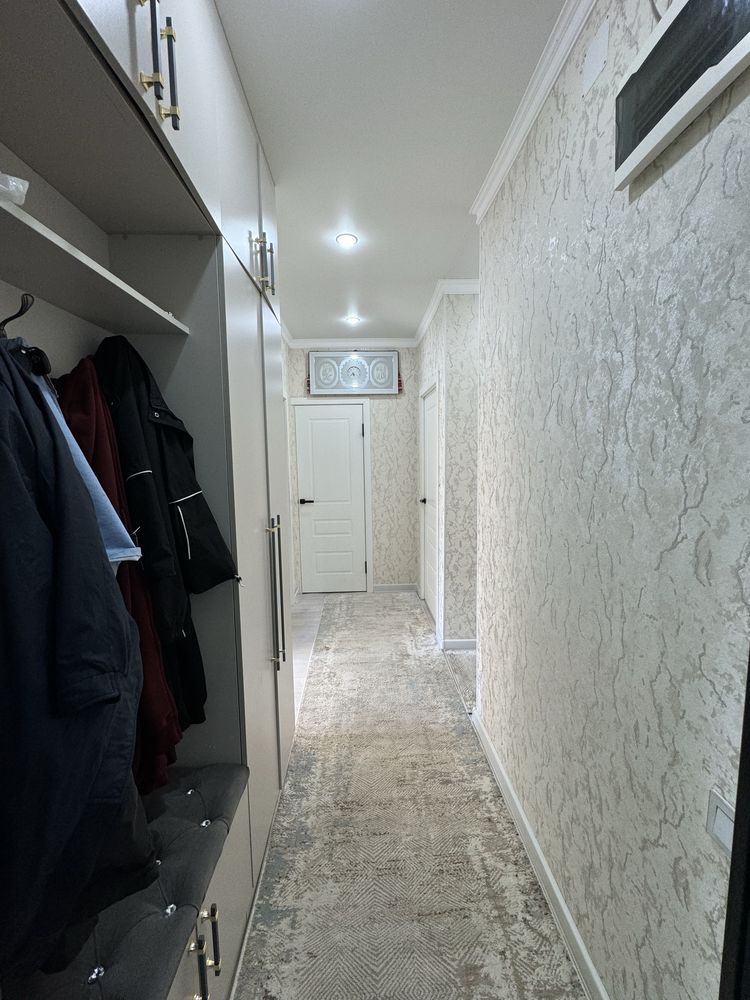 Продается 3-х комнатная квартира 29мкр,17дом, 3 этаж