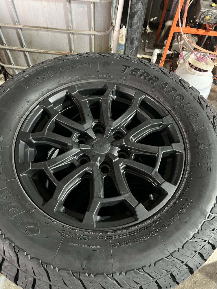 Продам комплект колес R18