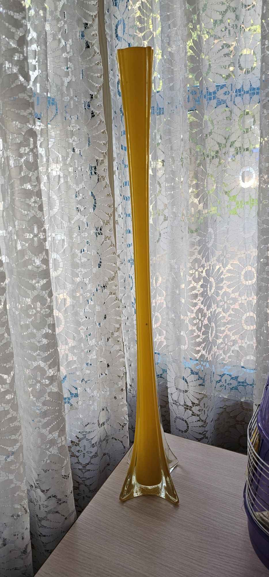 Продам вазу интерьерную