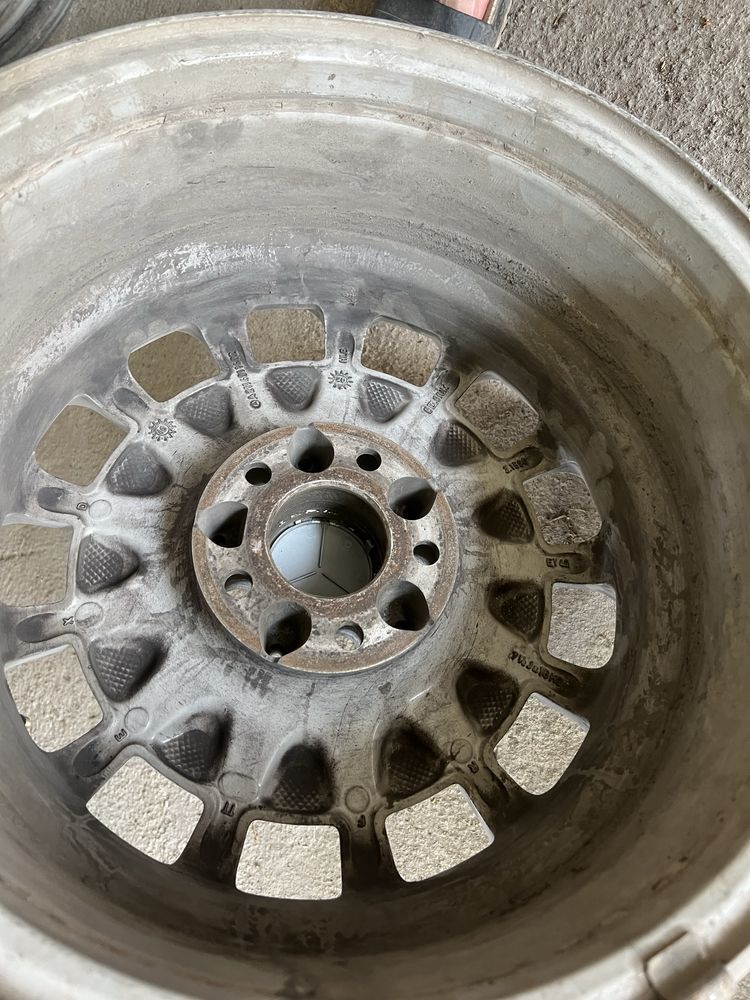 Диски на Mercedes R16 Ромашка