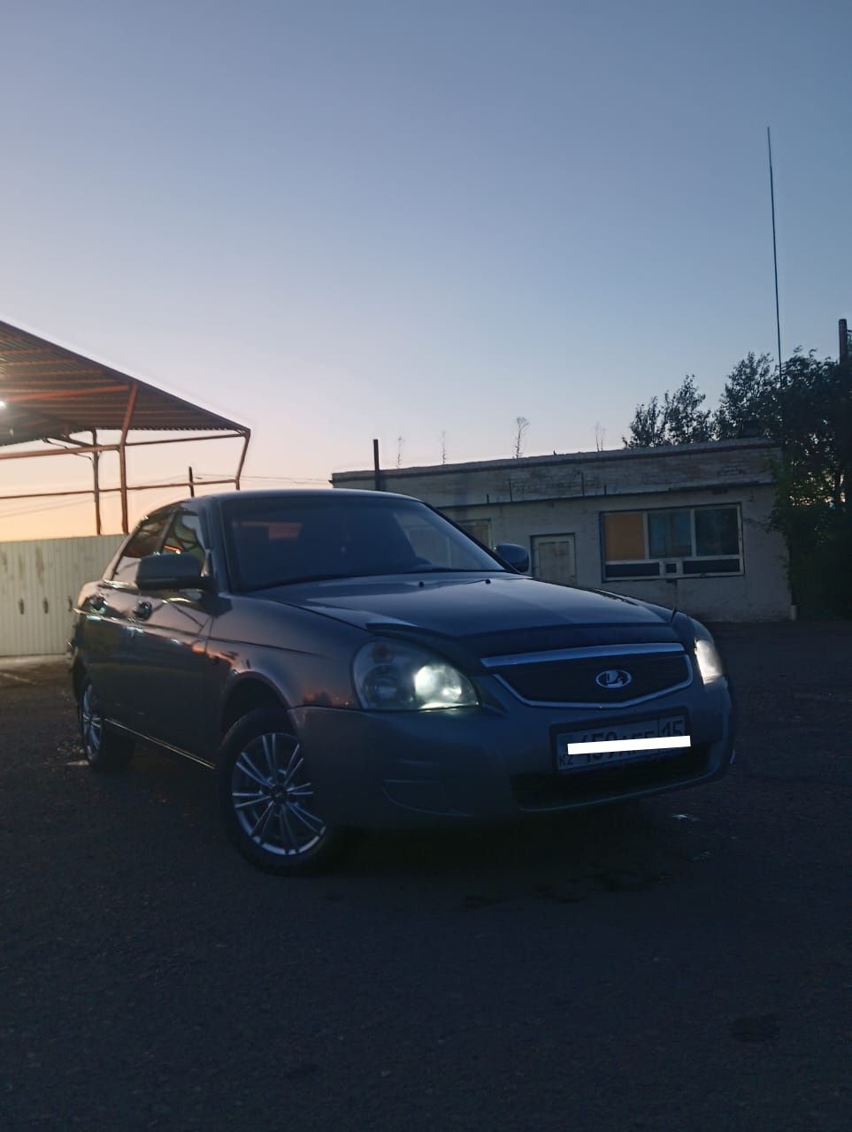 Продам Приору люкс