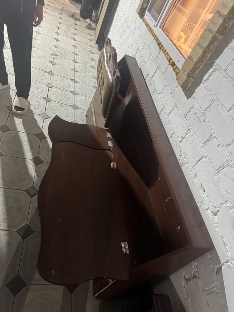 Продам спальный гарнир