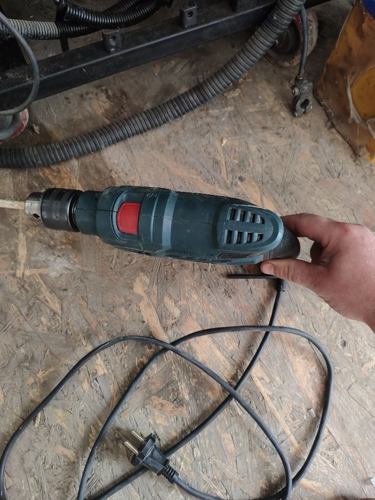 Продам дрель Alteco