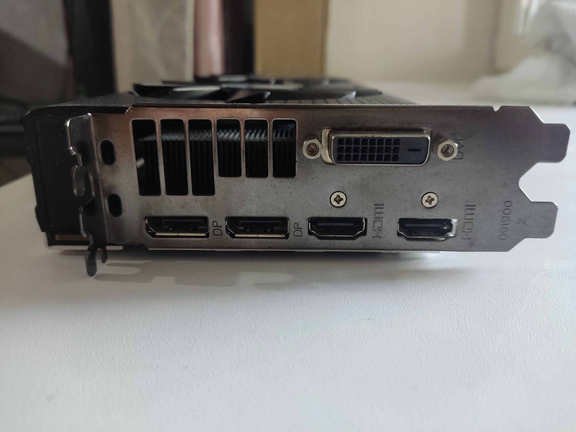 Продаю видеокарту Nitro sapphire Radeon RX 470 8gb