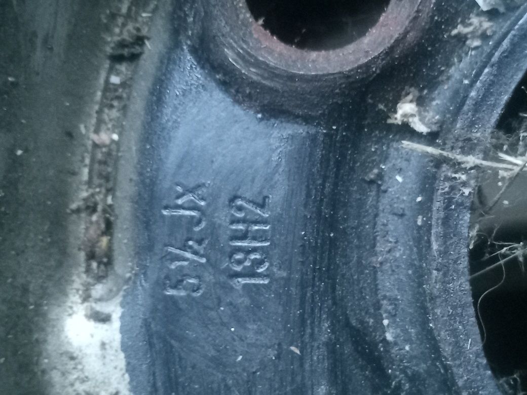 Диски   на 13, в наличие 3 шт, 4х дырые