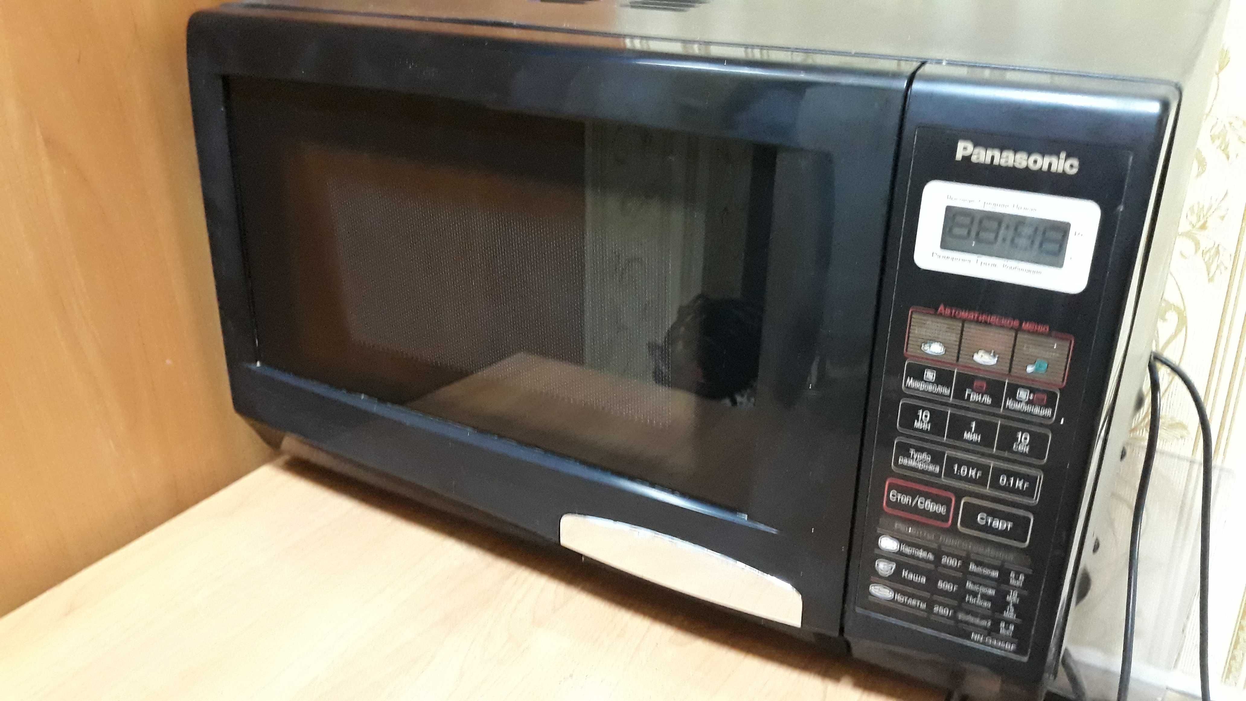 Микроволновка Panasonic с Грилем.