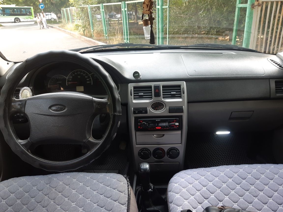 Лада Priora 2010 г.