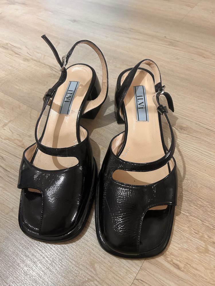 Босоножки женские iLVi  38рр