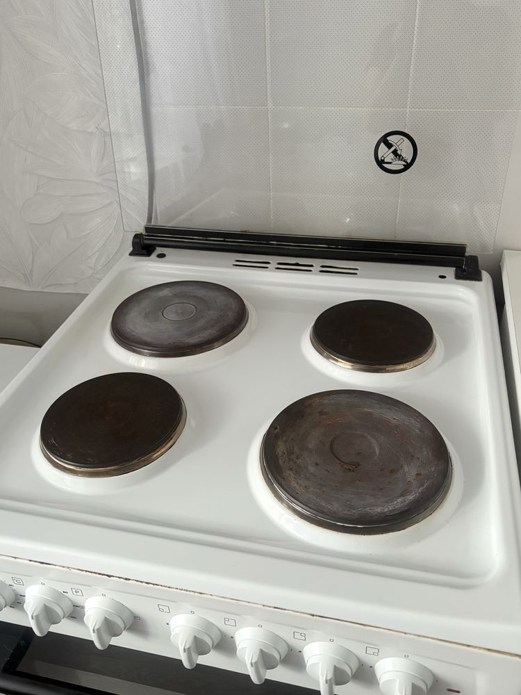 Продам электрическую плиту