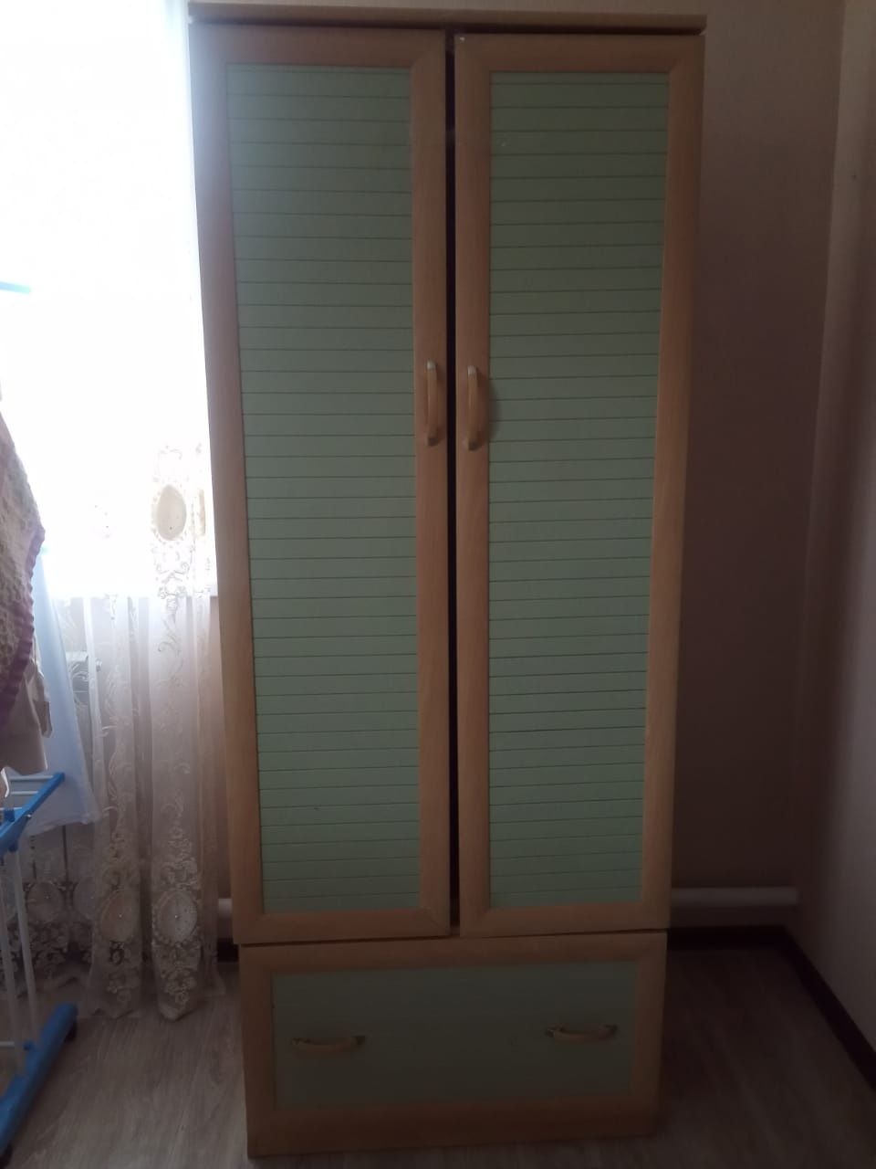 Продам шкафы и софу раскладную