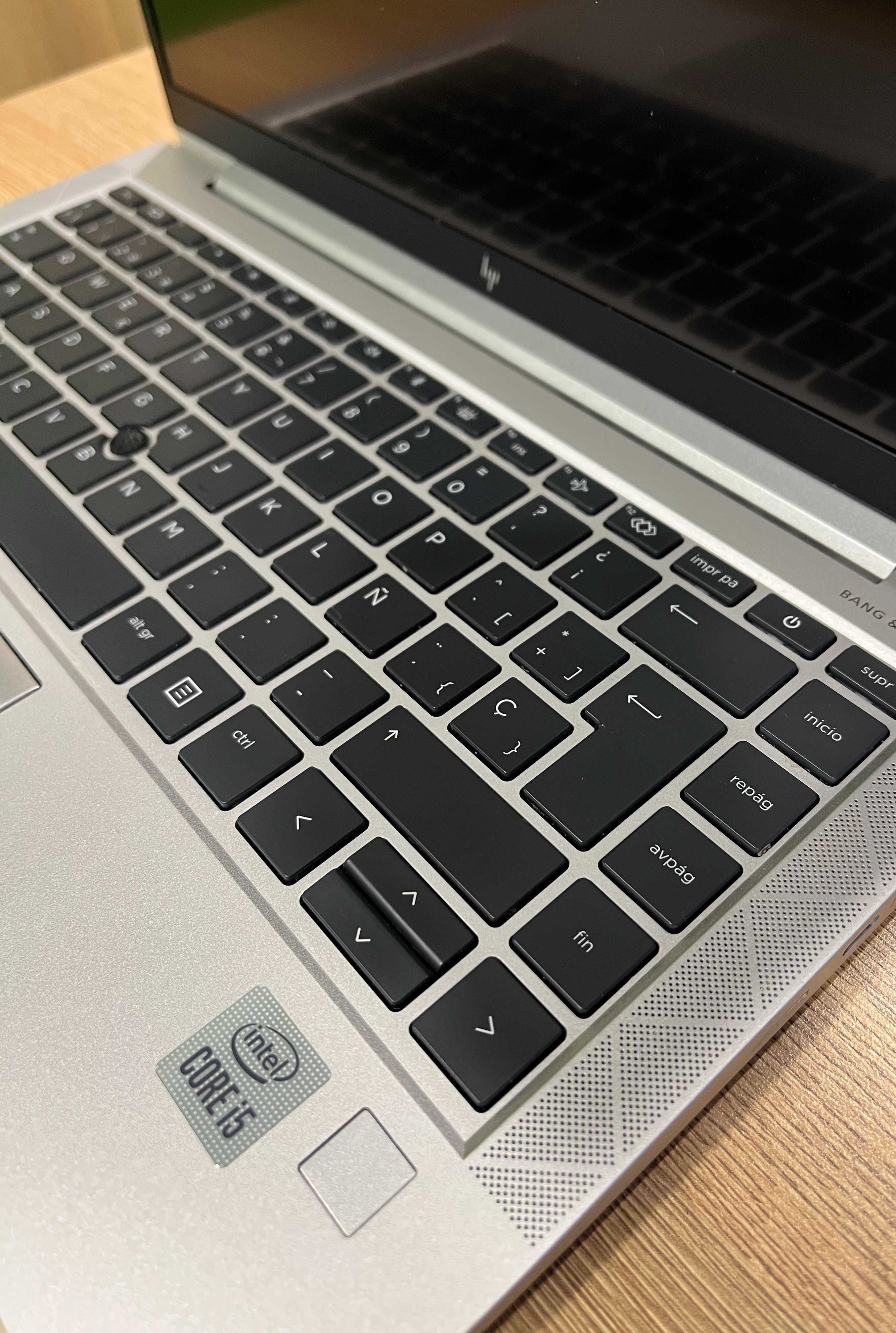 HP Elitebook 840 G7. Core i5 10310U 1.7/4.4 GHz. 16/256 GB
