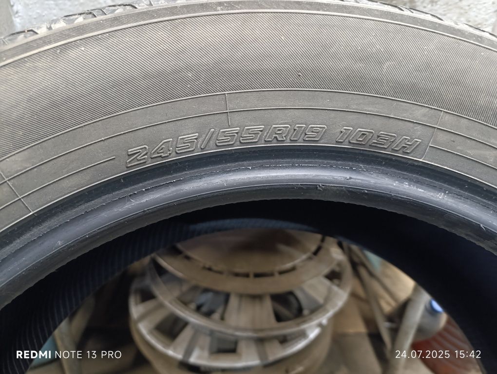 Продам шины 245/45R19
