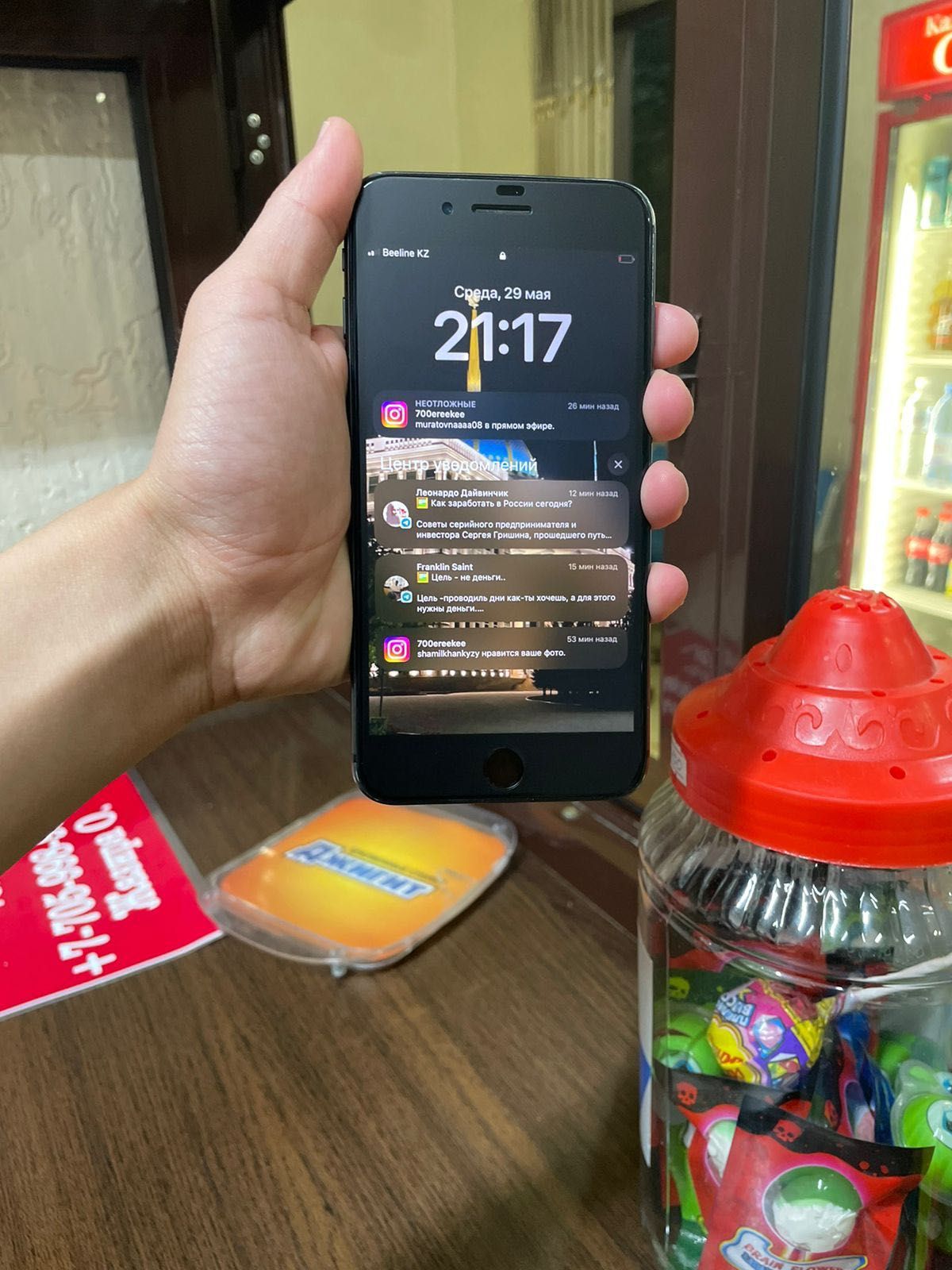 iPhone 8+  продаю ребят в идеал сост отзавитесь цена 45 000 тысяч