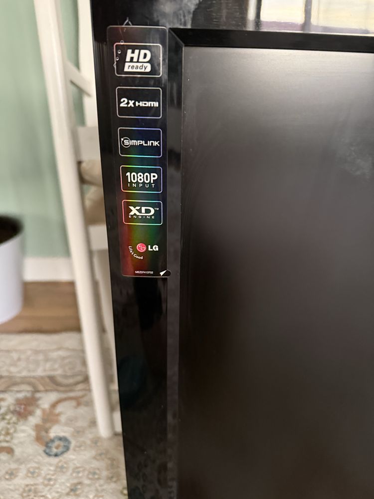 Телевизор lG ж/к