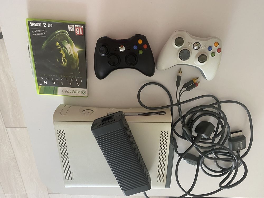 Игровая приставка X.box 360
