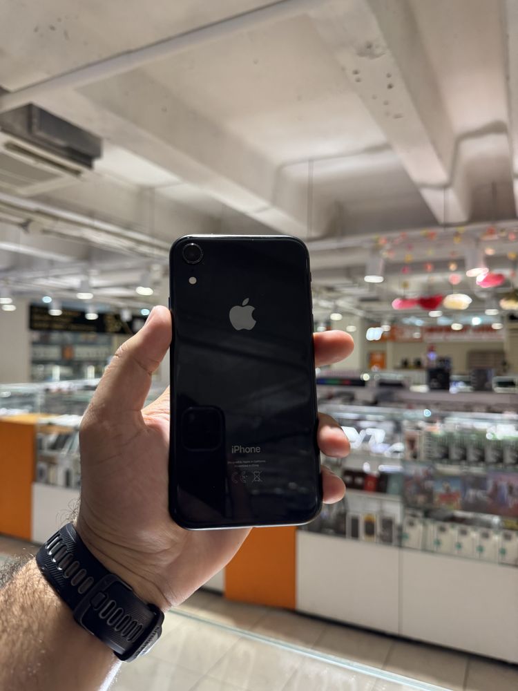 Iphone XR 64gb….