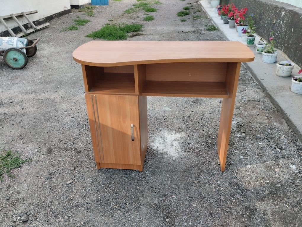 продам дамский стол