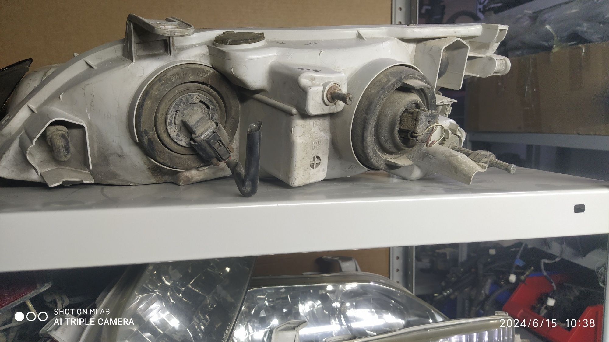 Фара на Toyota windom