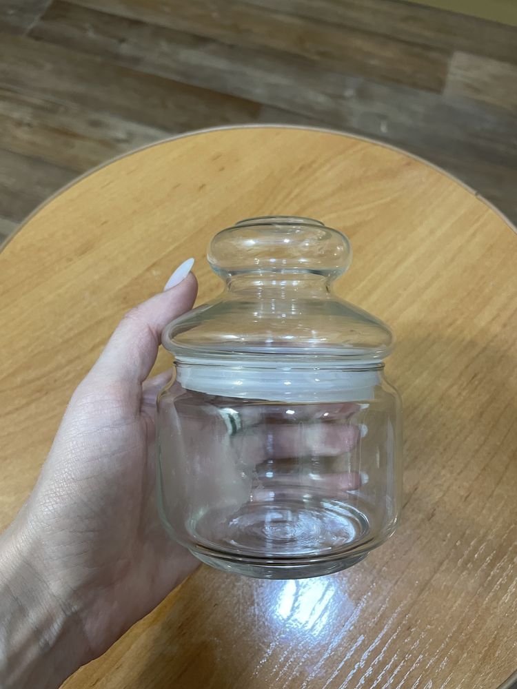 Стеклянная баночка, рюмки