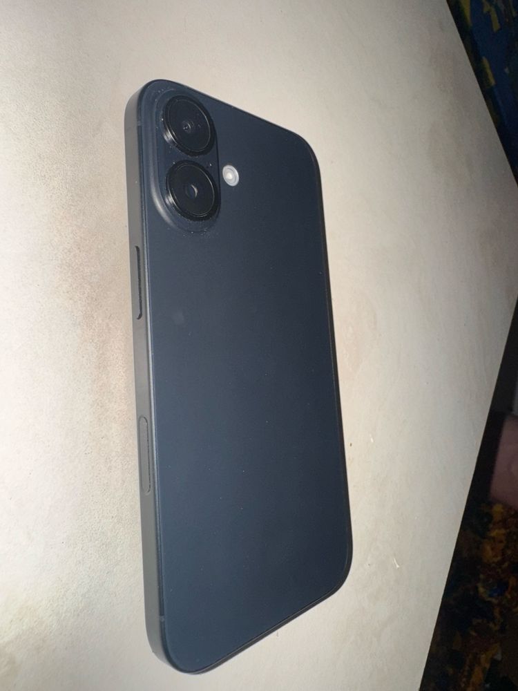 Продам iphone 16 256GB