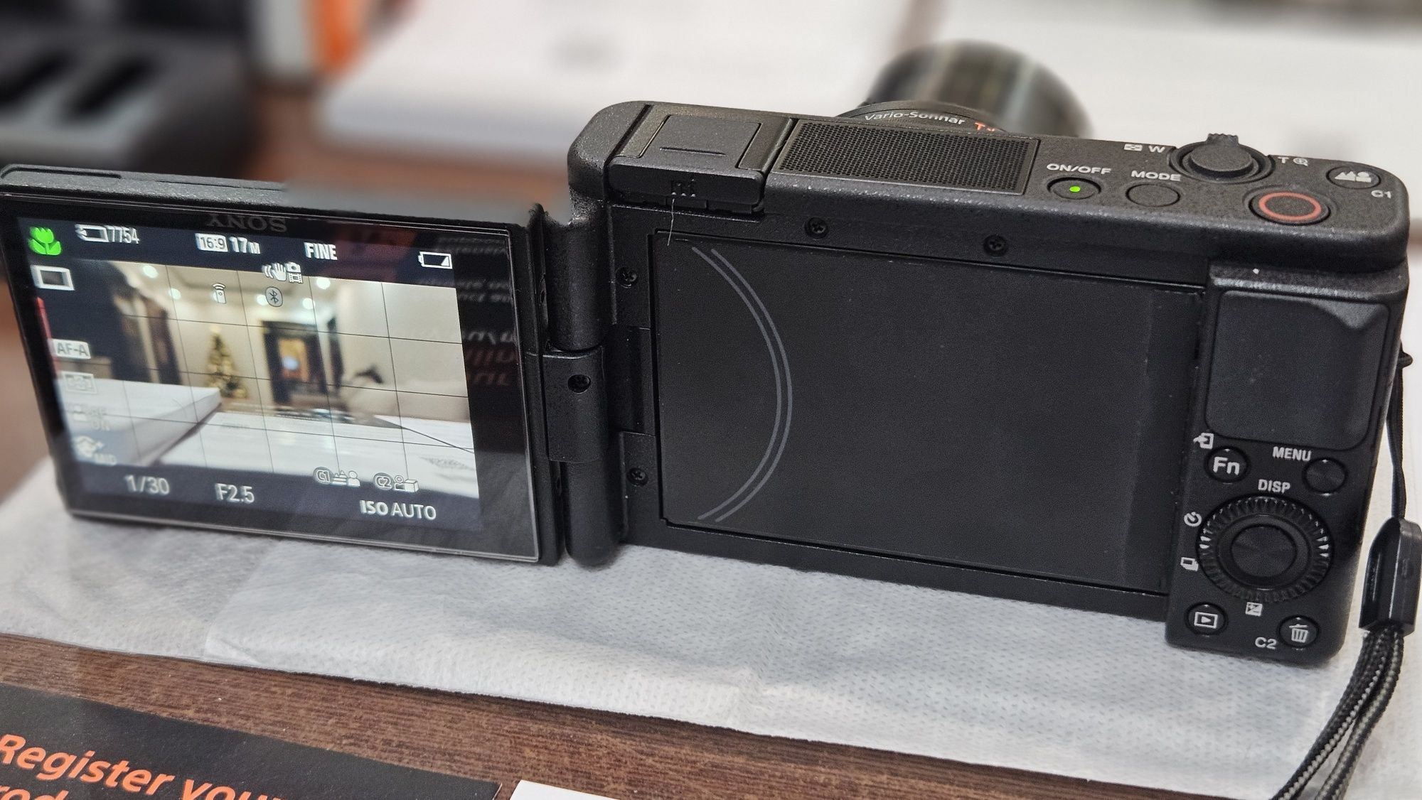 Камера Sony ZV-1  для блогеров и стримеров