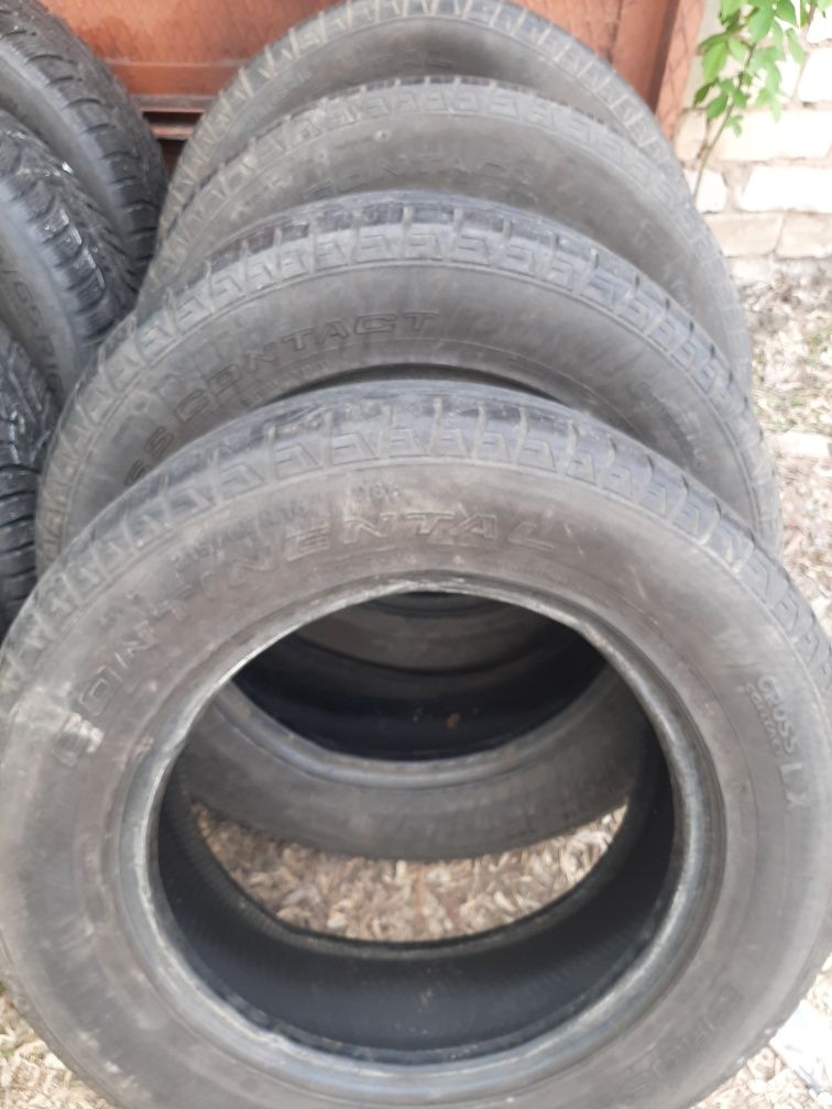 Продам шины 215/65/16 континенталь