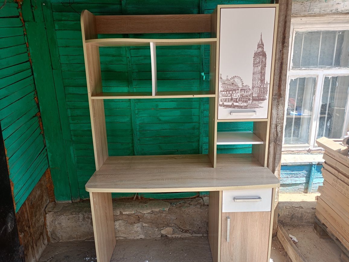 Срочно продам стол компьютерный!