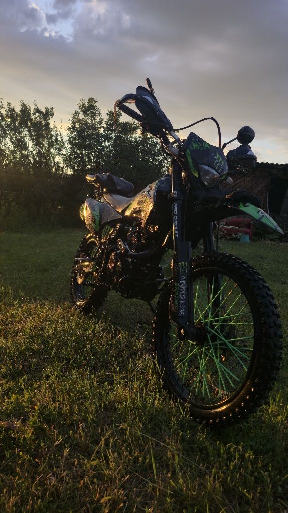 Срочно продам эндуро  06