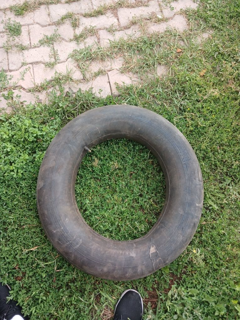 Продам шины зил и камеру
